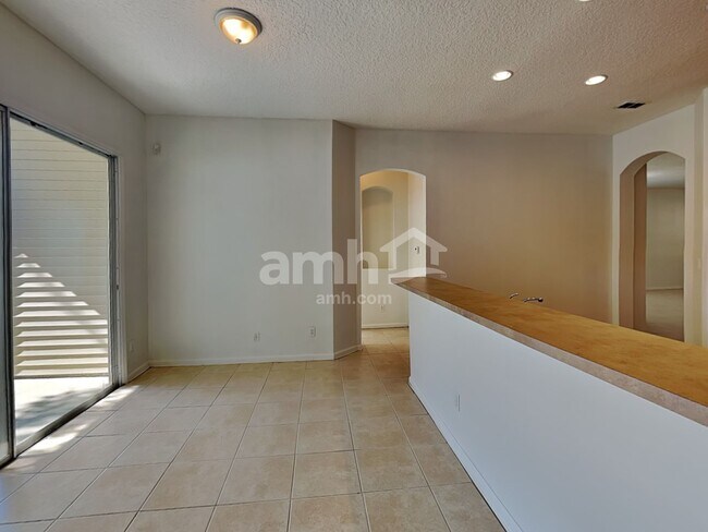 Building Photo - 9140 Prosperity Lake Dr