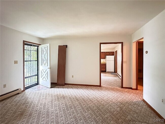 Building Photo - 821 Floyd Ave