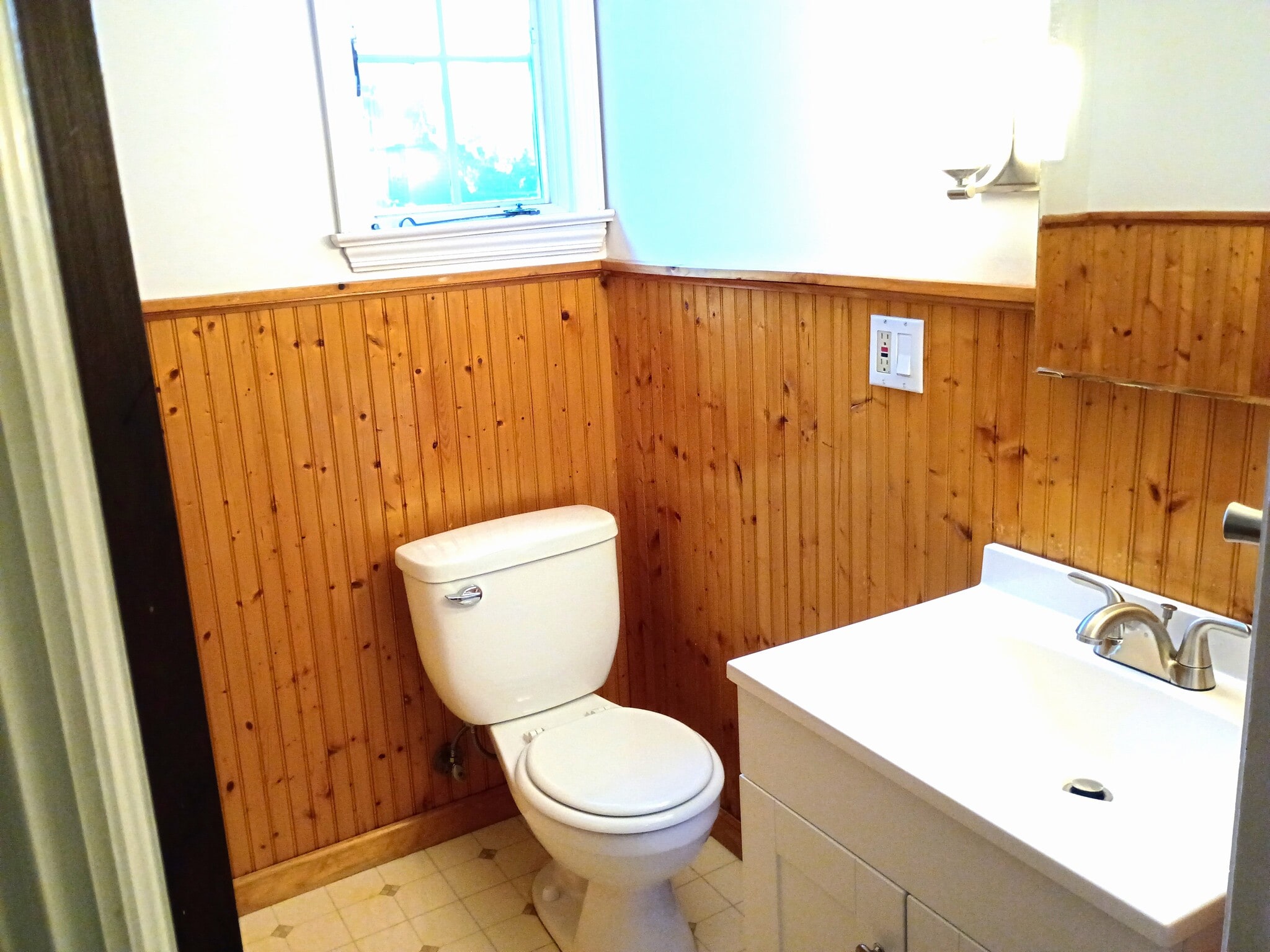 Half Bath - 3875 N Buffalo Rd