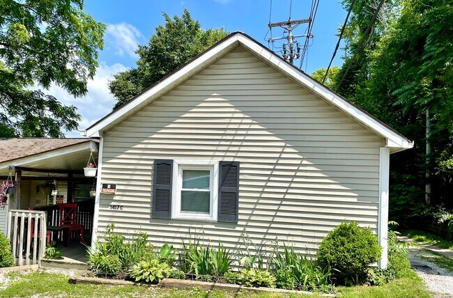 Building Photo - 1417 S Walnut St