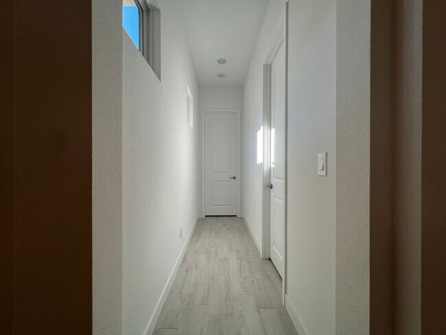 Building Photo - Immaculate 3 Bedroom Furnished Smart Home in Lake Las Vegas – A Tranquil Desert Oasis