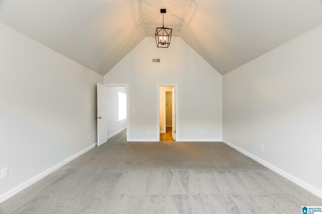 Building Photo - 200 Creek Run Way