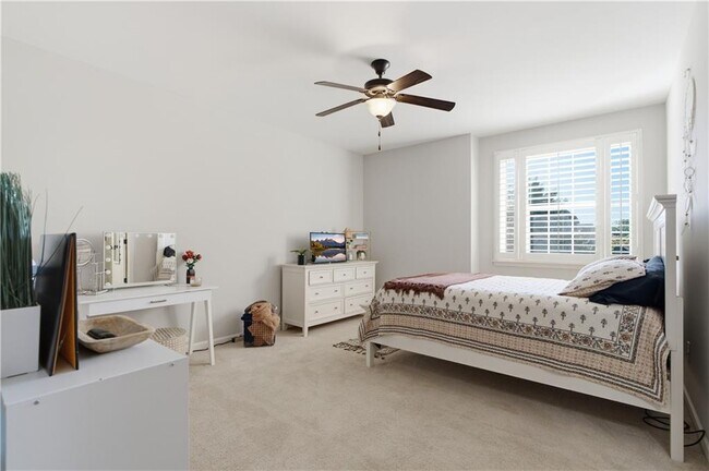 Building Photo - 2530 Maple Ridge Ln