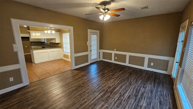 Building Photo - 14734 Treborway Dr