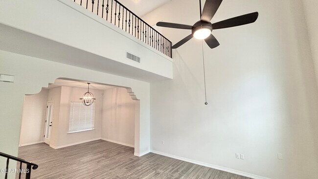 Building Photo - 6561 Hoop St