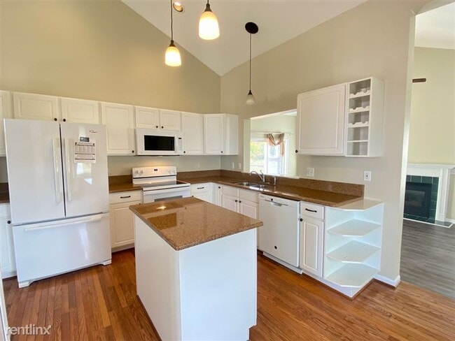 Building Photo - 6710 Summerdale Ct E