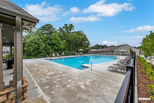 Building Photo - Charming 3BR Townhome in Buford