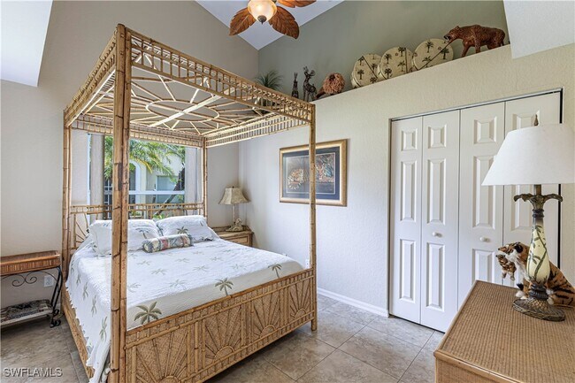 Building Photo - 5595 Greenwood Cir