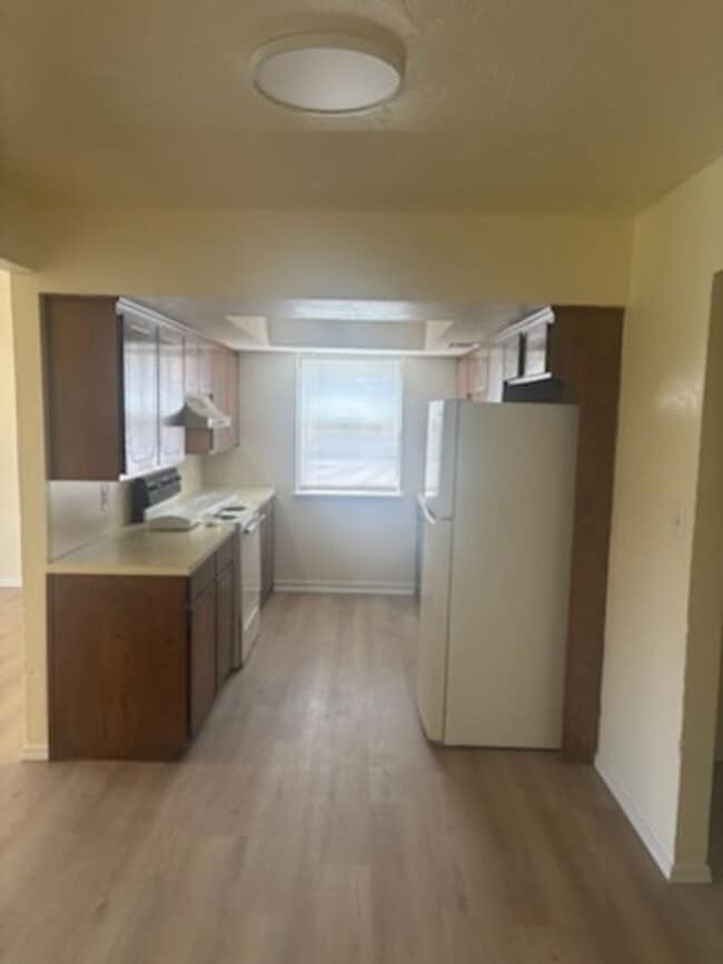 Building Photo - Now Available for Rent – Beautifully Updated Home In Lee West Estates!