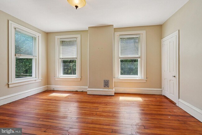 Building Photo - 1420 Pennsylvania Ave