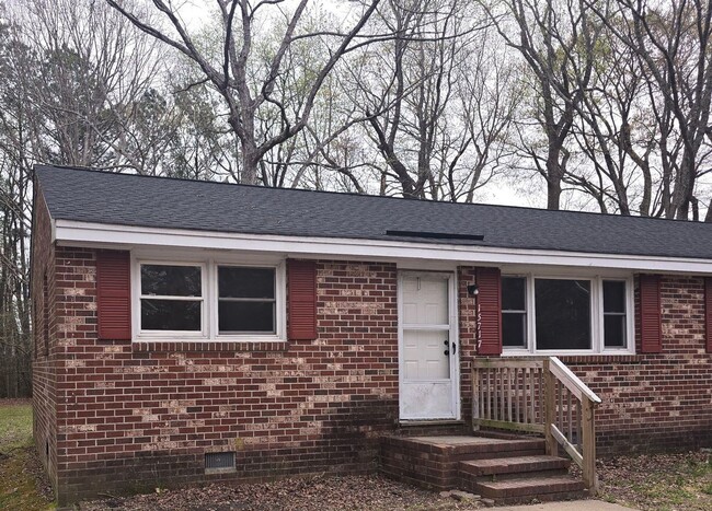 Primary Photo - 2 bedroom duplex in Prince George