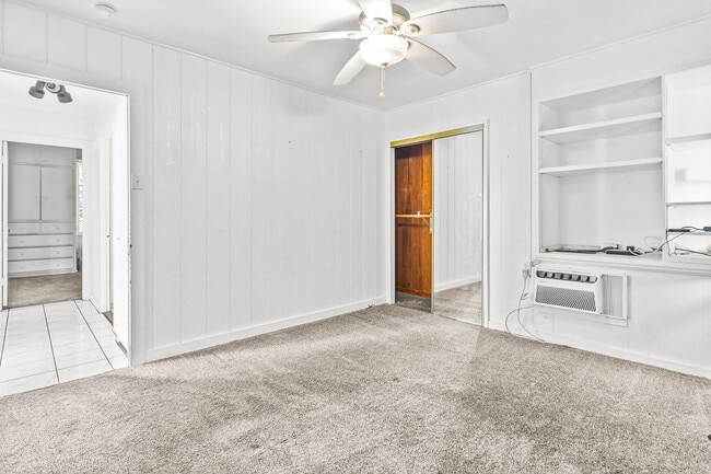 Building Photo - Charming 2BR/1BA Home with Stunning Ocean ...