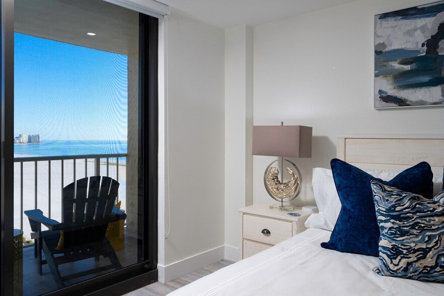 Building Photo - 380 Seaview Ct