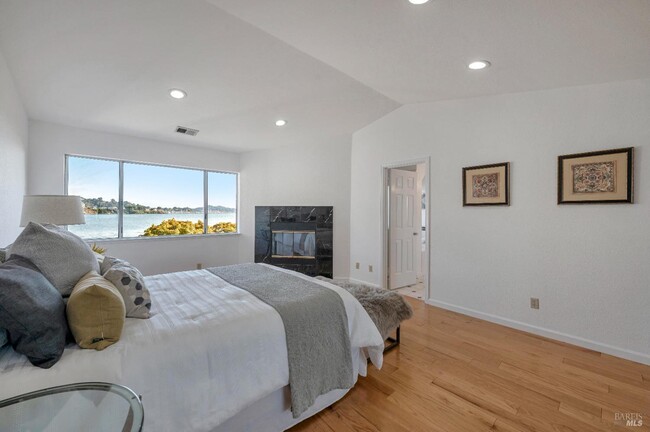 Building Photo - 16 Duxbury Cove