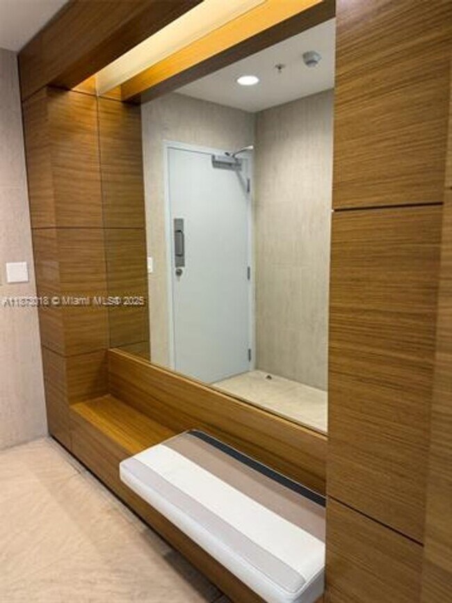 Building Photo - 18201 Collins Ave