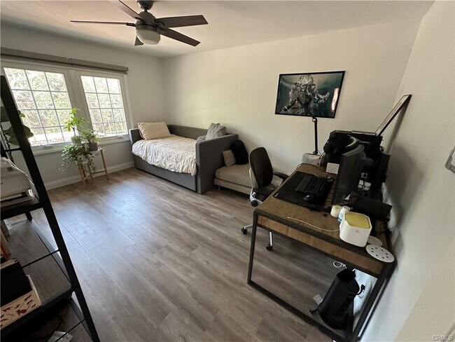 Building Photo - 14623 Weddington St