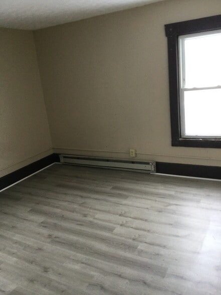 Building Photo - 63 Jones Ave