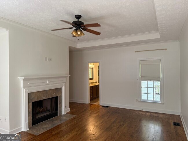 Building Photo - 455 Waterway Dr SW