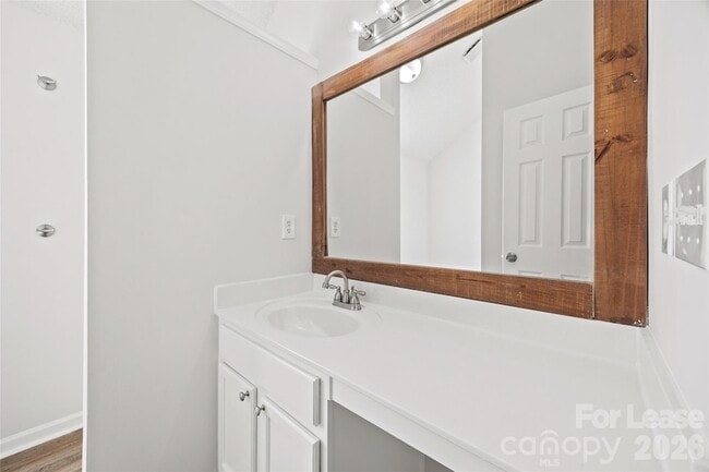 Building Photo - 1411 Swaying Branch Ln