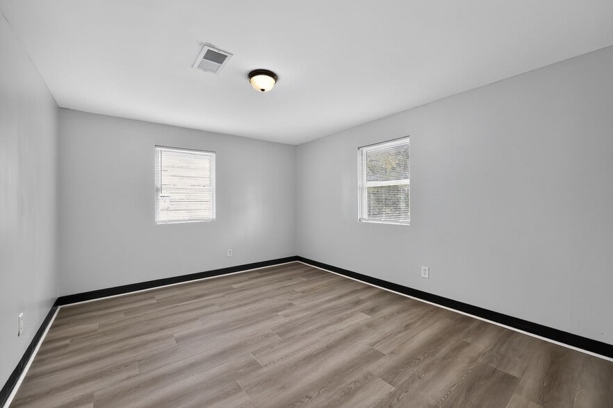 Building Photo - 1626 Telfair St Ln
