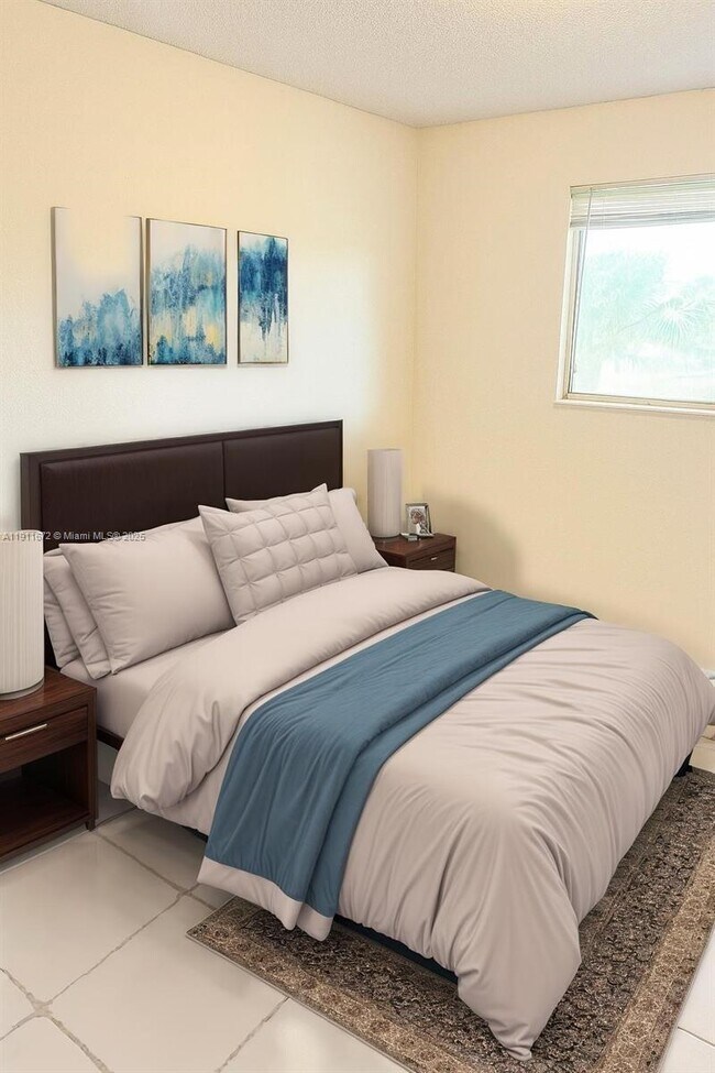 Building Photo - 3480 Pinewalk Dr N