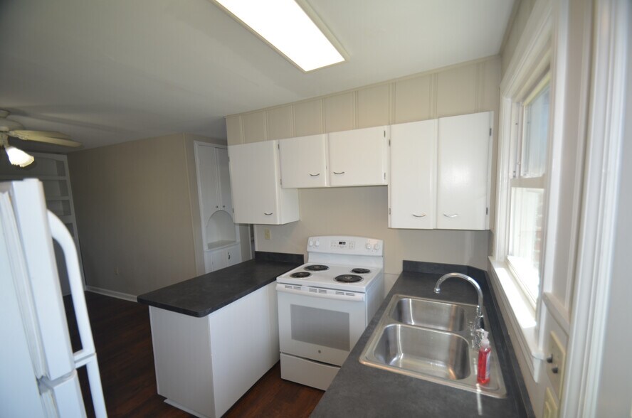 Building Photo - 257 Sunset Ave