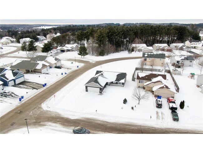 Building Photo - 463 Martin Way