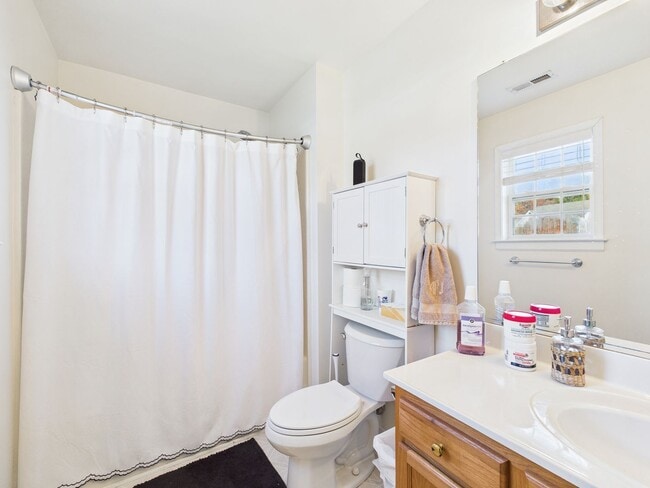 Building Photo - 7016 Tulane Ave