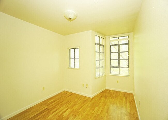 Floorplan - Telegraph Bays