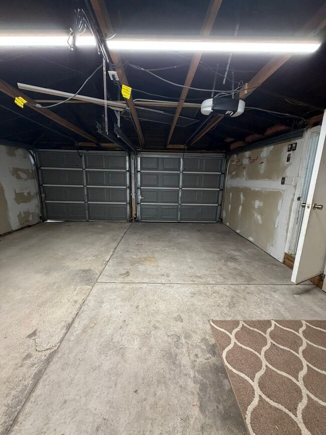 Building Photo - 2209 Douglas Ave