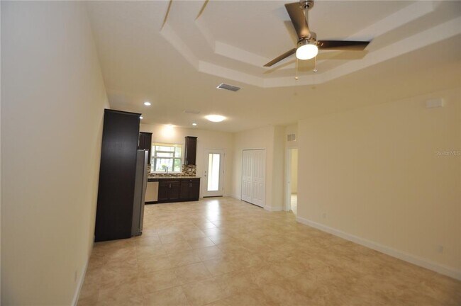 Building Photo - 17 Rainbow Ln