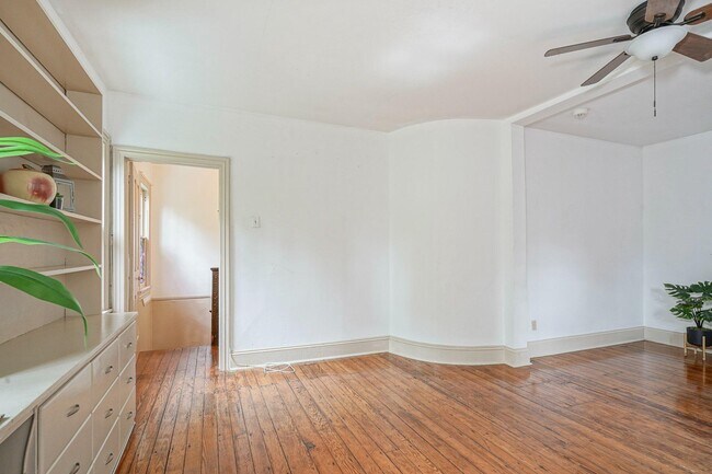 Building Photo - 315 CHESTNUT St