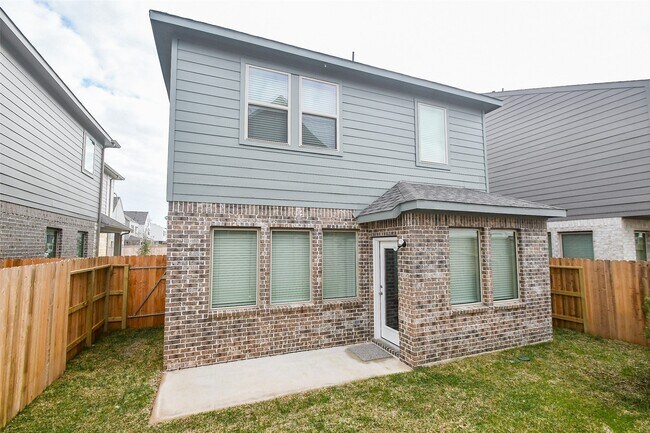 Building Photo - 17139 Walden Lk Ln