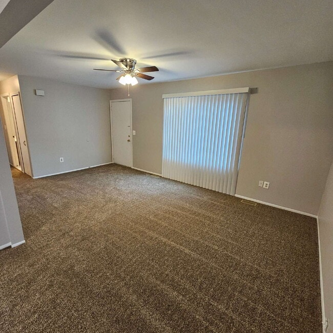 Building Photo - Updated 2 Bed Ranch Condo w/ Garage in Chesterfield, Prime Location