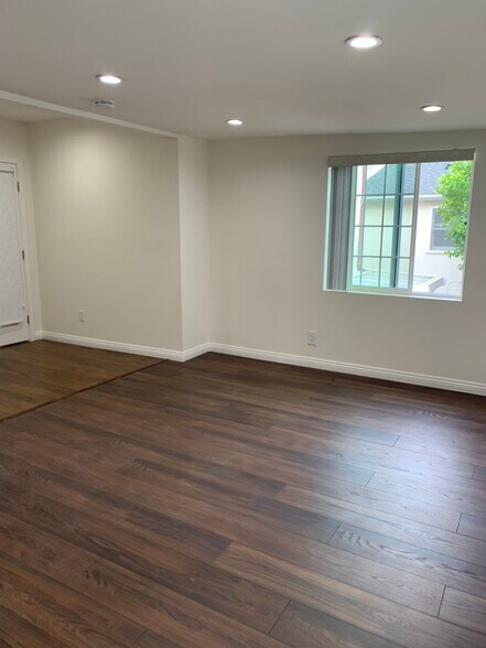 Building Photo - 729 Glenmore Blvd
