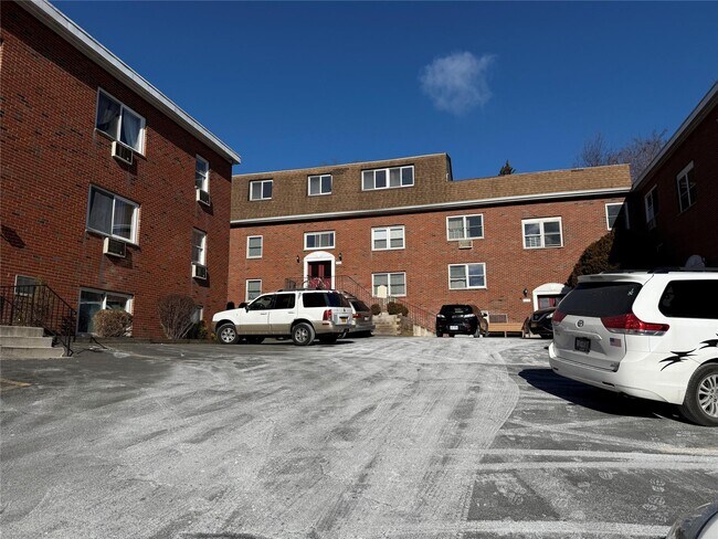 Building Photo - 310 High Ave