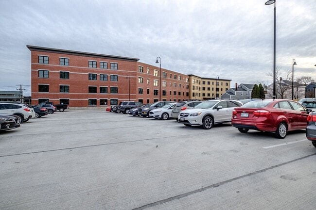 Building Photo - 2BR/2BA Old Port Condo Onsite Parking Available, Fitness Room and Elevator