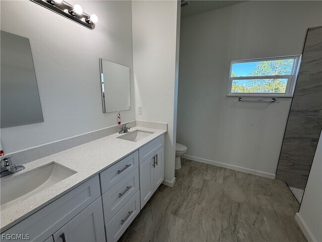 Building Photo - 3005 31st St W