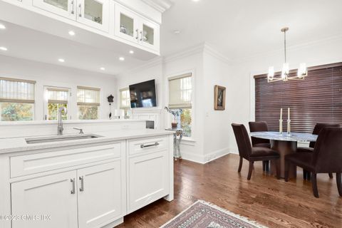 Building Photo - 39 Woodland Dr