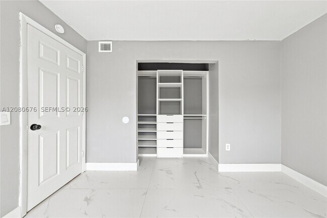 Building Photo - 8410 SW 154th Cir Ct