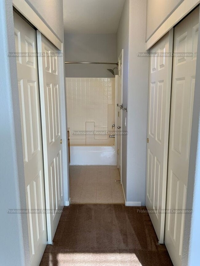 Building Photo - Your New Home Awaits: 3-Bedroom Beauty in ...