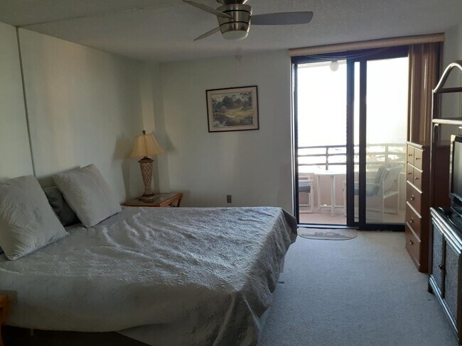 Master Bedroom - 1 Oceans West Blvd