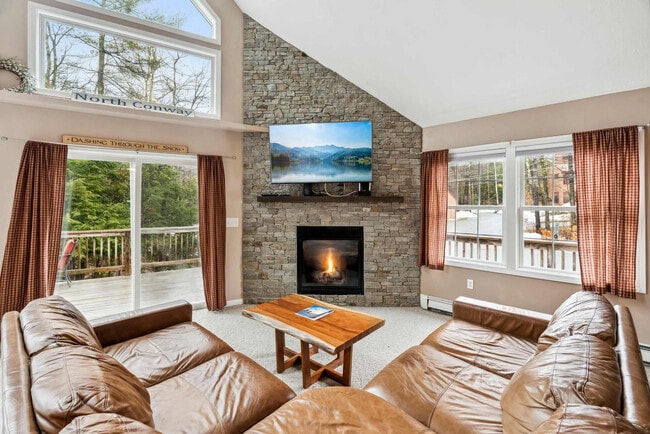 Primary Photo - 291 Ash St