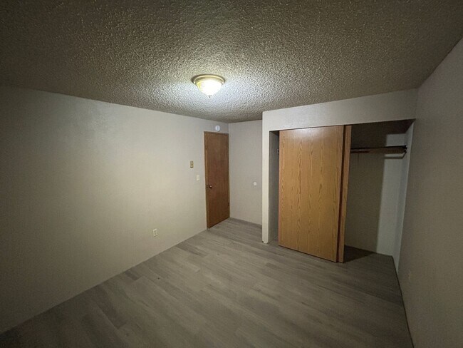 Building Photo - 3313061