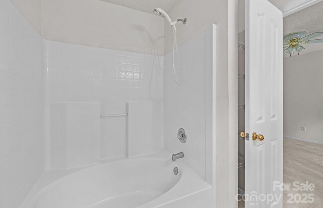 Building Photo - 13403 Michael Lynn Rd