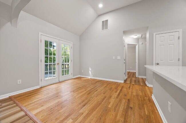 Building Photo - Spacious 3BR/3BA + 2 Bonus Rooms | $2,500/...
