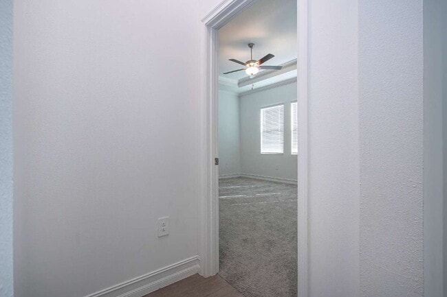 Building Photo - Spacious Like New 4-Bedroom Oasis with 3 F...