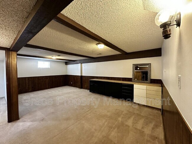 Building Photo - 1762 Ura Ln