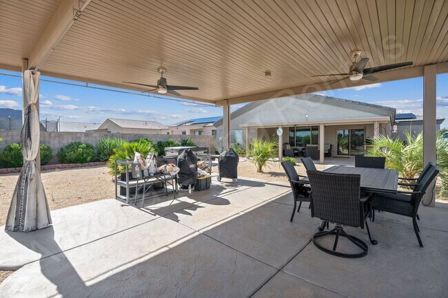 Building Photo - INVITING BACKYARD OASIS