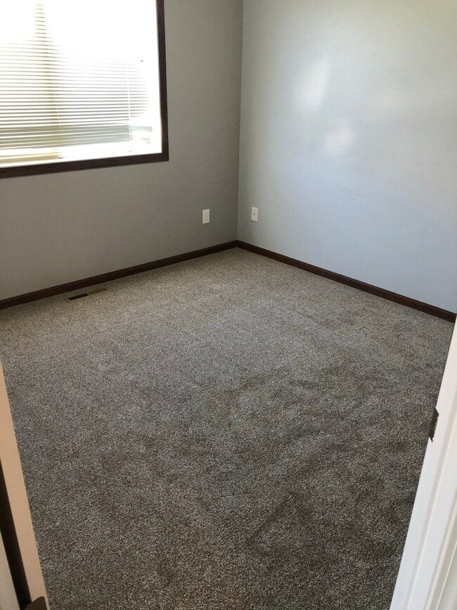 Building Photo - 1585 43rd Ave S